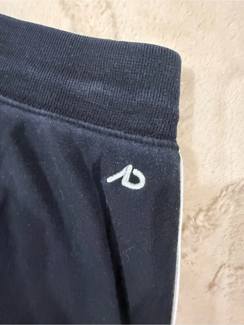 Y2K Women’s Nike Black Athletic Pants with Side Stripe